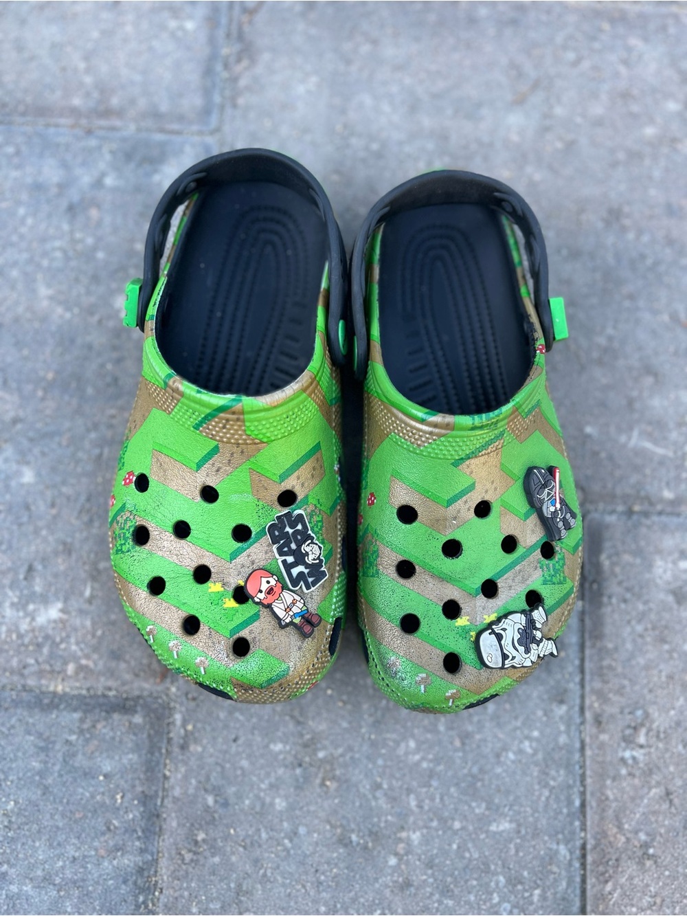 Crocs Classic Clog Minecraft Star Wars Camo Green Youth 5/7 Star Wars Jibbitz